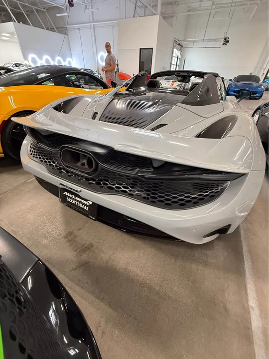 2025 McLaren 750S Spider - Image 4 of 12
