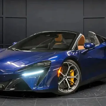 2025 McLaren Artura