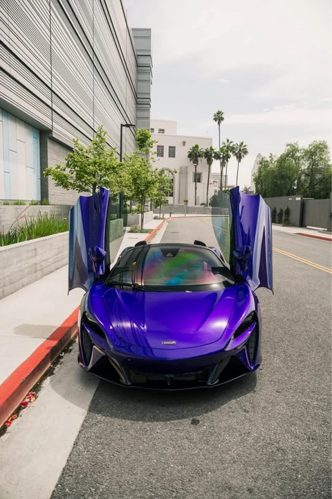 2025 McLaren Artura Spider - Image 2 of 7