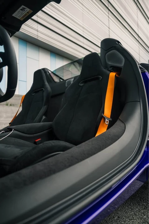 2025 McLaren Artura Spider - Image 4 of 7