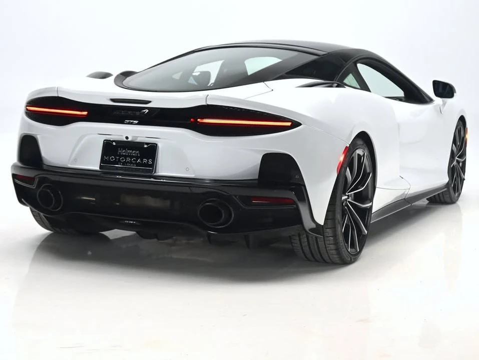 2025 McLaren GT - Image 4 of 17