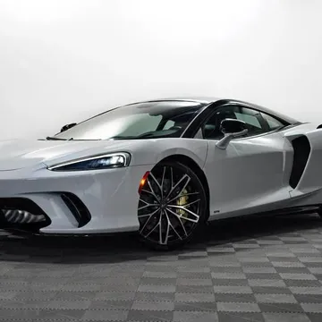 2025 McLaren GTS Coupe