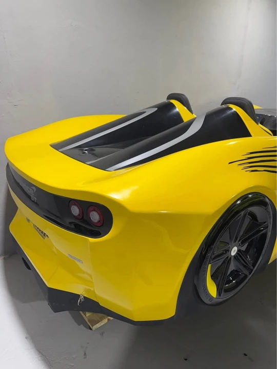 2025 McLaren W1 - Image 4 of 5