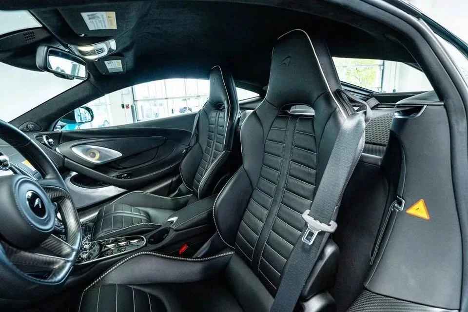 2025 McLaren GT - Image 6 of 8