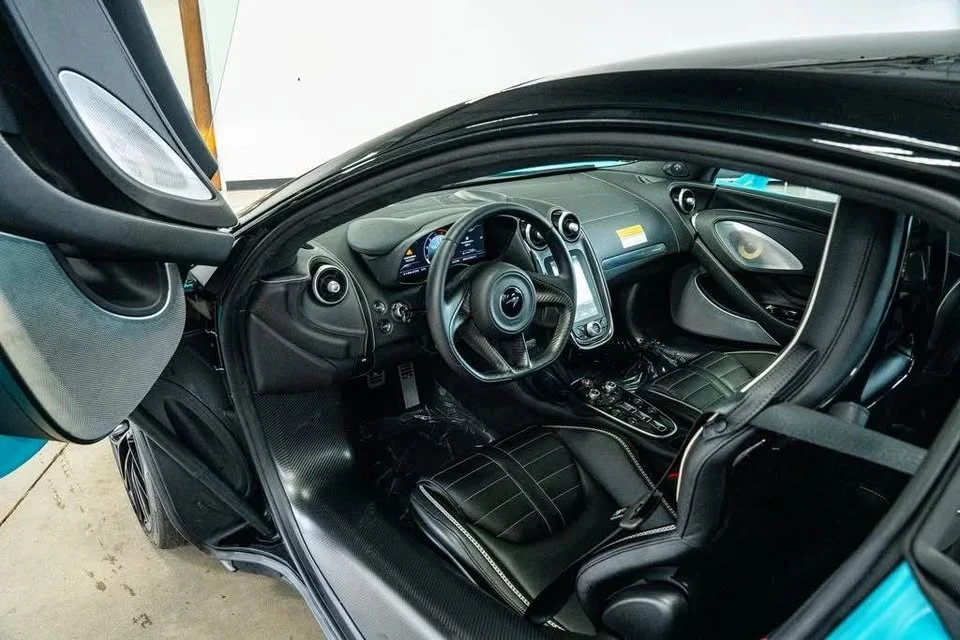 2025 McLaren GT - Image 4 of 8