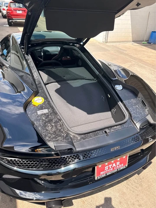 2025 McLaren GT - Image 10 of 20