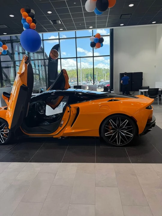 2025 McLaren GT - Image 6 of 14