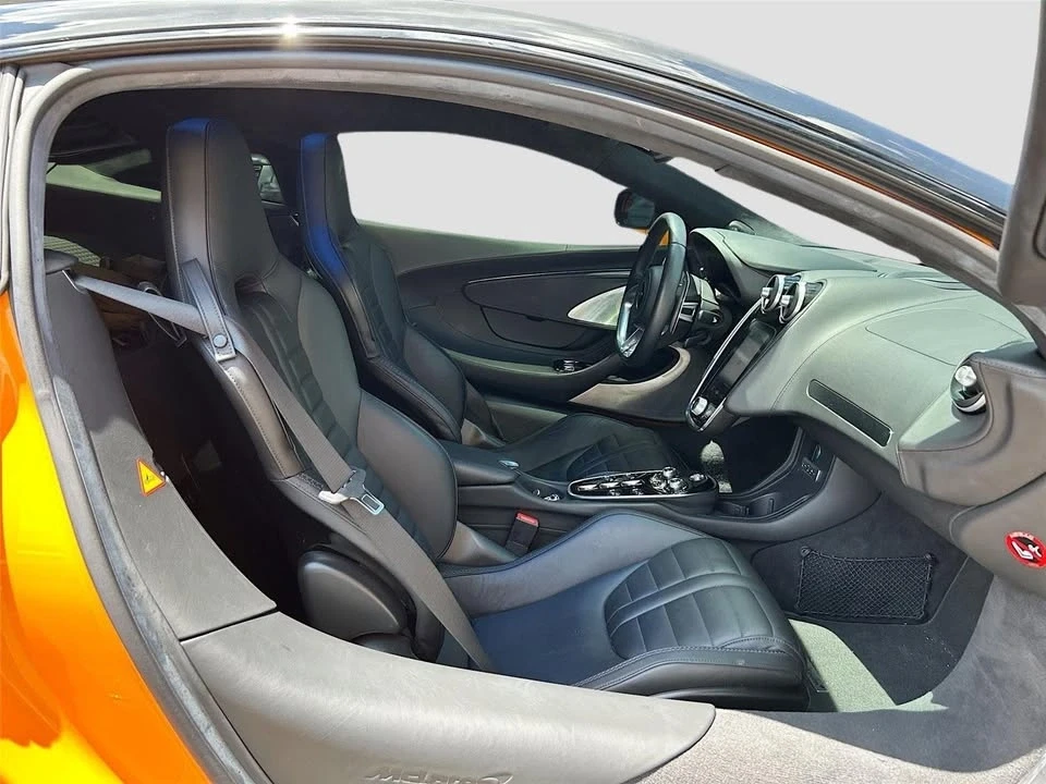 2025 McLaren GT - Image 19 of 20