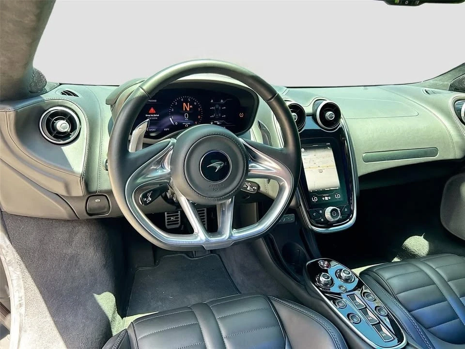 2025 McLaren GT - Image 18 of 20
