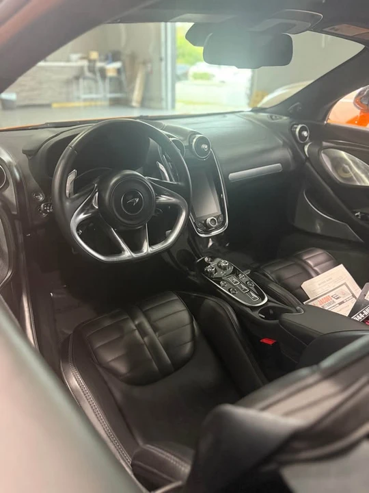 2025 McLaren GT - Image 5 of 6