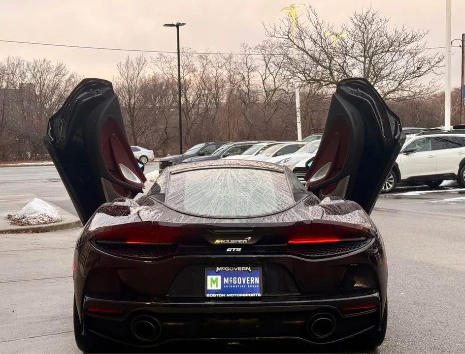 2025 McLaren GT - Image 5 of 20