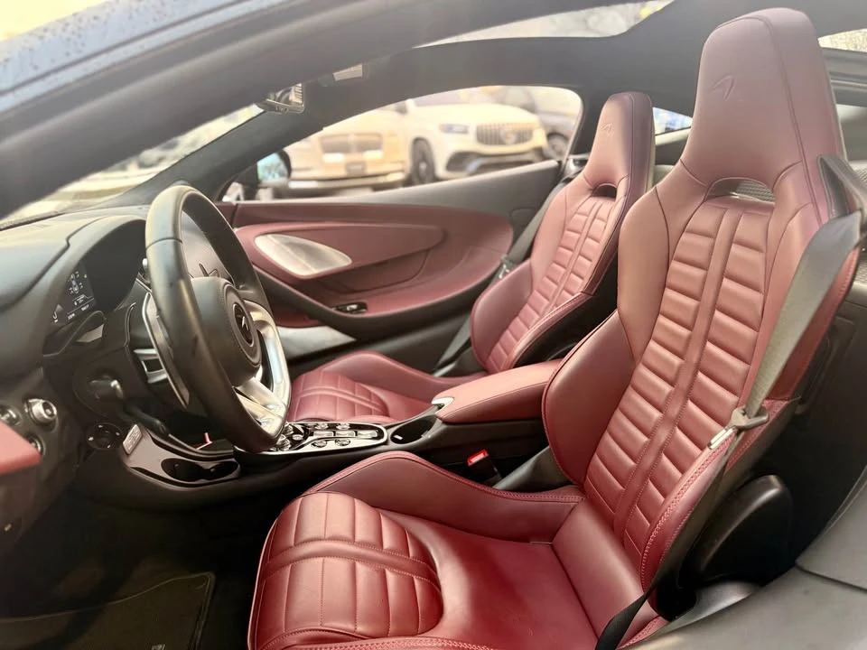 2025 McLaren GT - Image 17 of 20