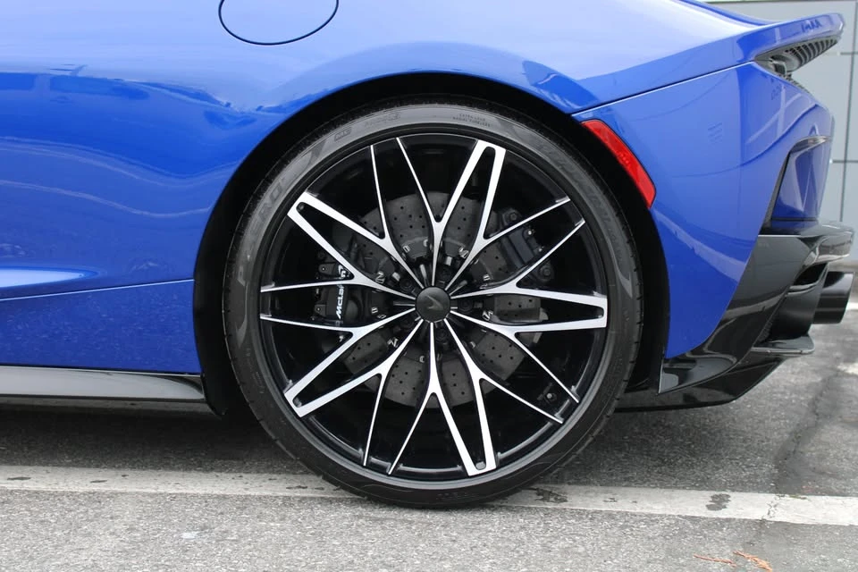 2025 McLaren GT - Image 16 of 20