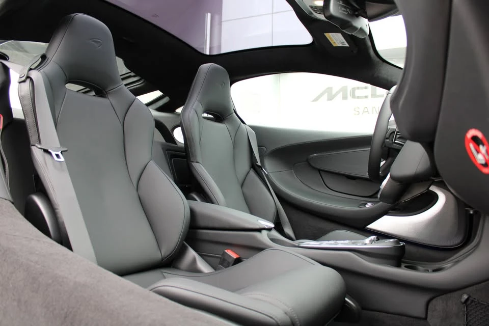 2025 McLaren GT - Image 18 of 20