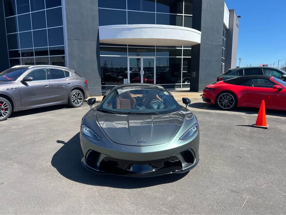 2025 McLaren GT - Image 2 of 17