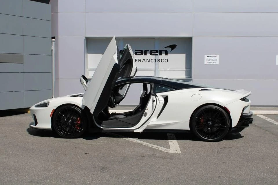 2025 McLaren GT - Image 13 of 19