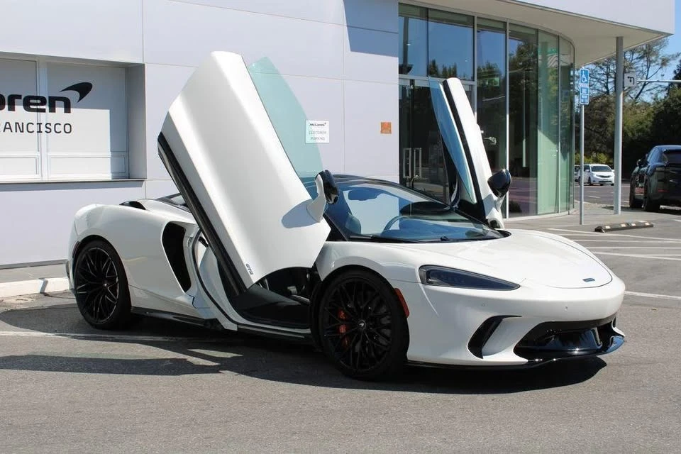 2025 McLaren GT - Image 6 of 19