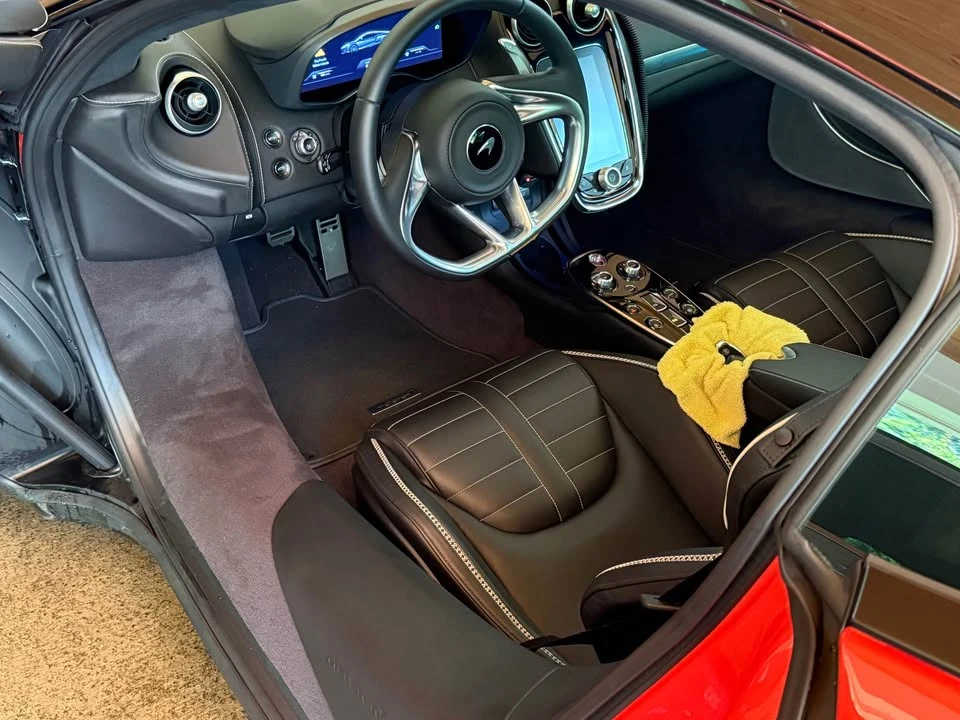 2025 McLaren GT - Image 3 of 20