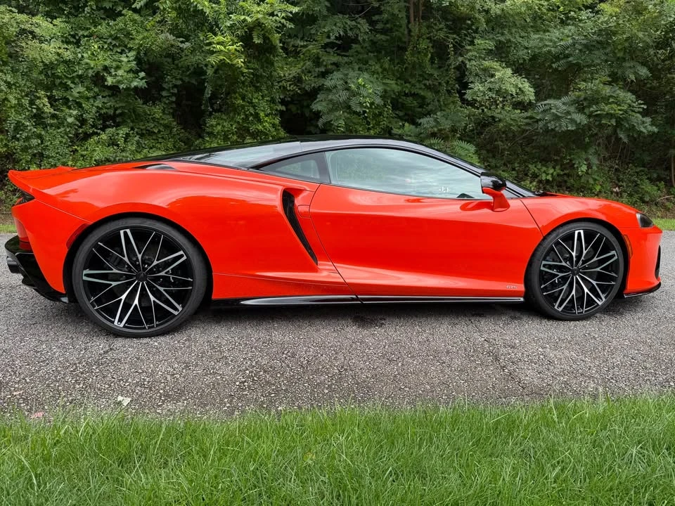 2025 McLaren GT - Image 14 of 20