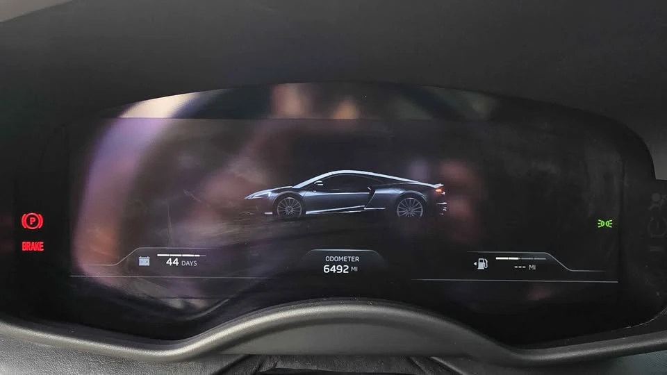 2025 McLaren GT - Image 13 of 18
