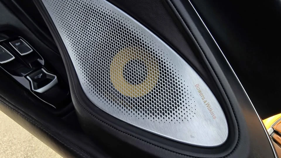 2025 McLaren GT - Image 17 of 18