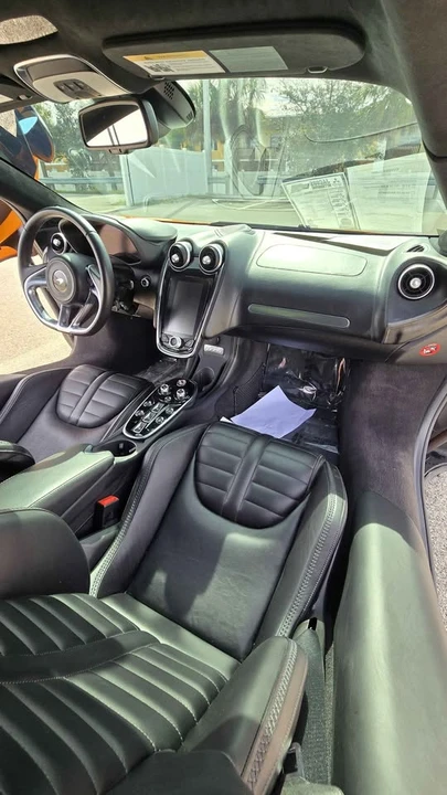 2025 McLaren GT - Image 15 of 18