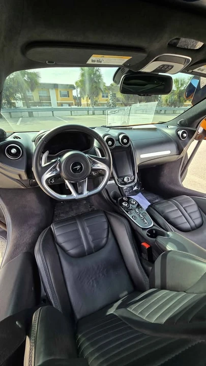 2025 McLaren GT - Image 11 of 18