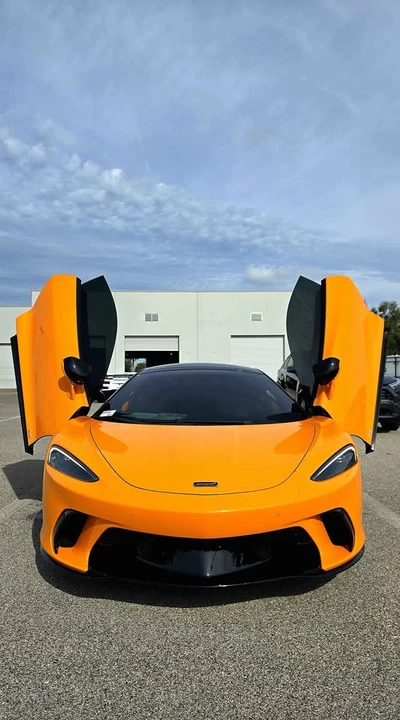 2025 McLaren GT - Image 2 of 18