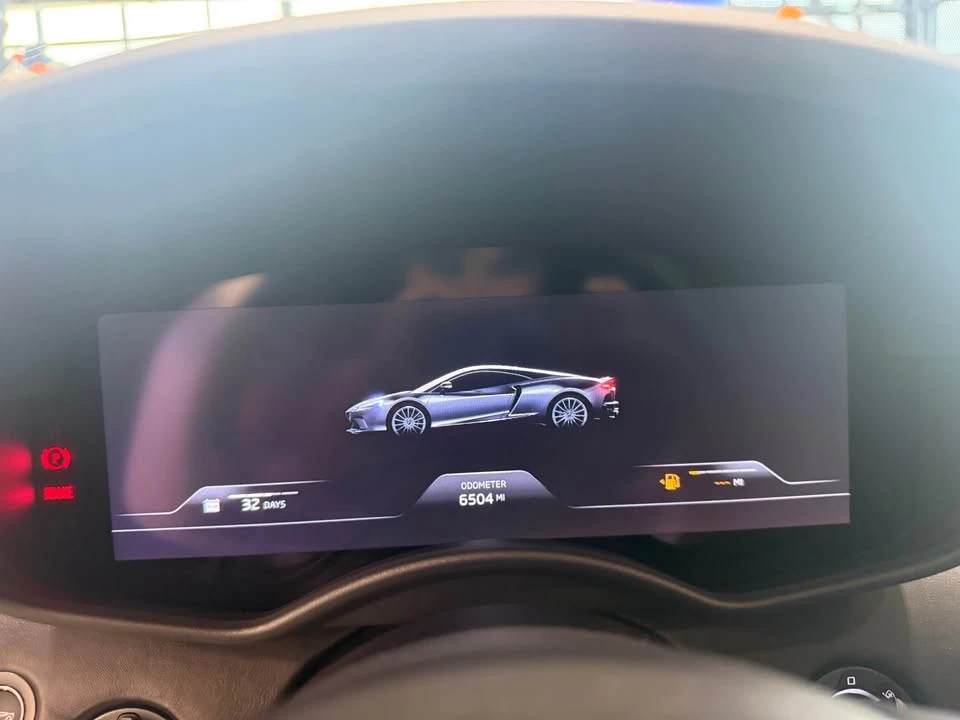 2025 McLaren GT - Image 11 of 15