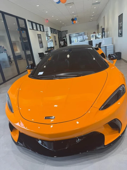 2025 McLaren GT - Image 2 of 15