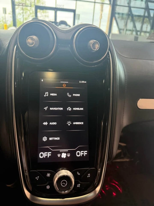 2025 McLaren GT - Image 12 of 15