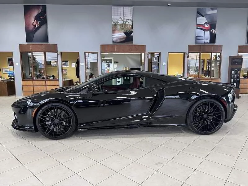 2025 McLaren GT - Image 8 of 15