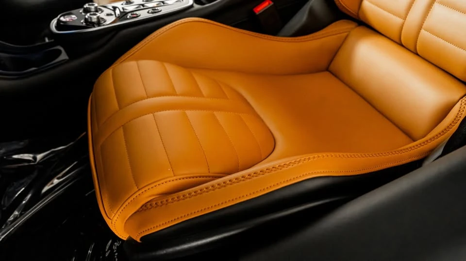 2025 McLaren GT - Image 4 of 19