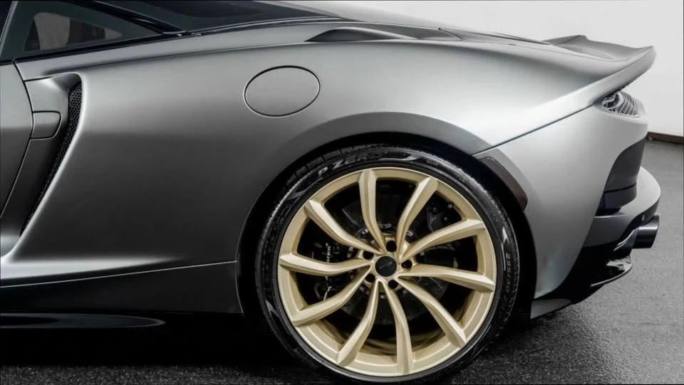 2025 McLaren GT - Image 17 of 19