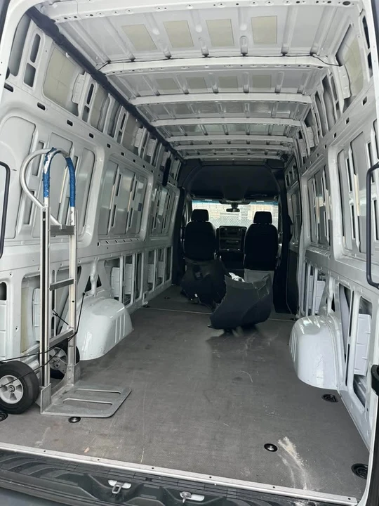 2025 Mercedes-Benz VS30 Sprinter - Image 4 of 19