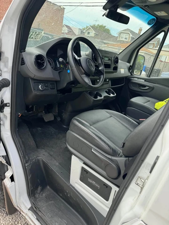 2025 Mercedes-Benz VS30 Sprinter - Image 11 of 19