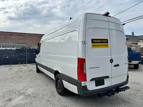 2025 Mercedes-Benz 2500 Cargo