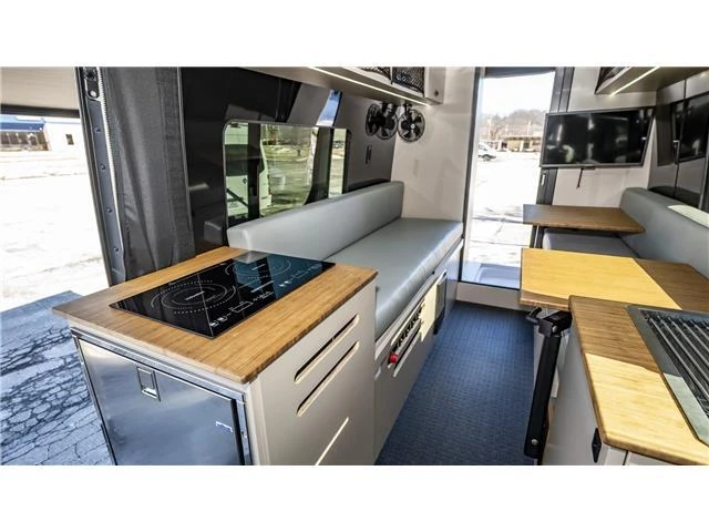 2025 Mercedes-Benz VS30 Sprinter - Image 19 of 21
