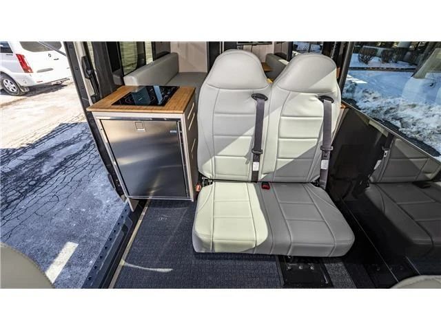 2025 Mercedes-Benz VS30 Sprinter - Image 17 of 21