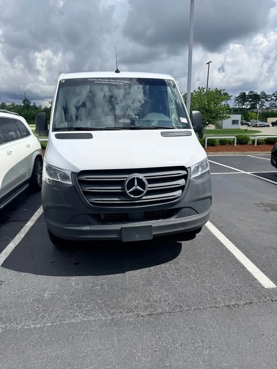 2025 Mercedes-Benz VS30 Sprinter - Image 2 of 8