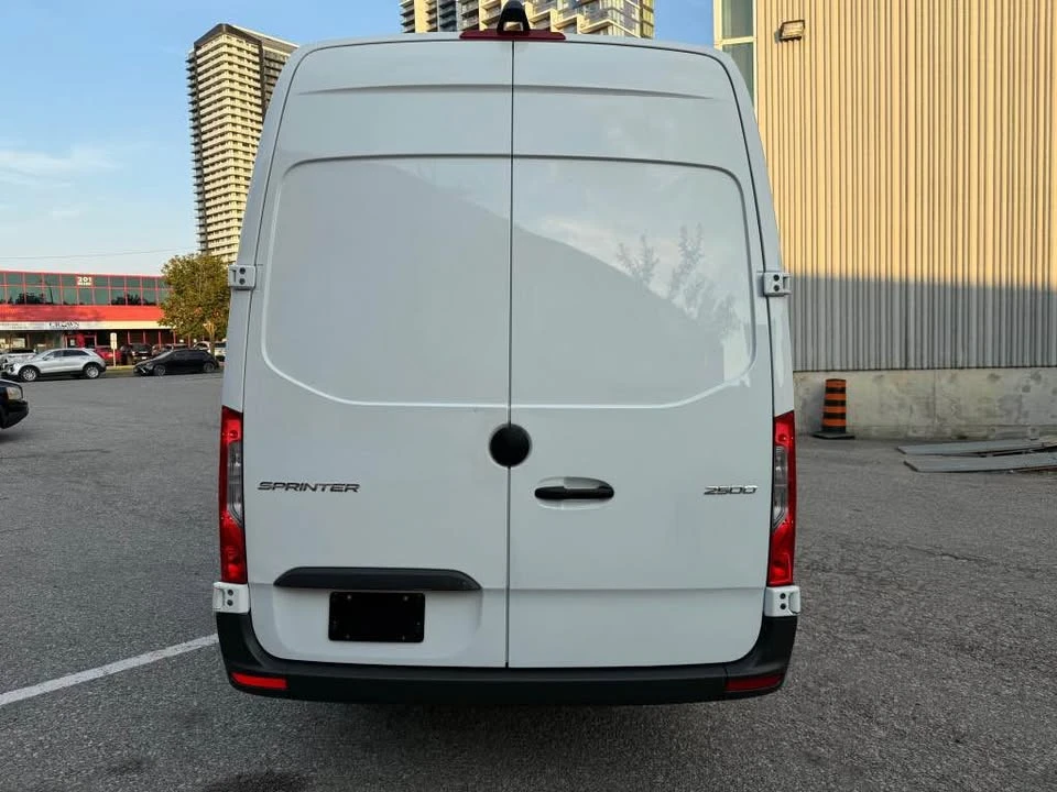 2025 Mercedes-Benz VS30 Sprinter - Image 4 of 12