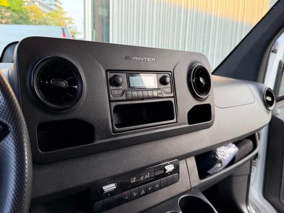 2025 Mercedes-Benz VS30 Sprinter - Image 12 of 12