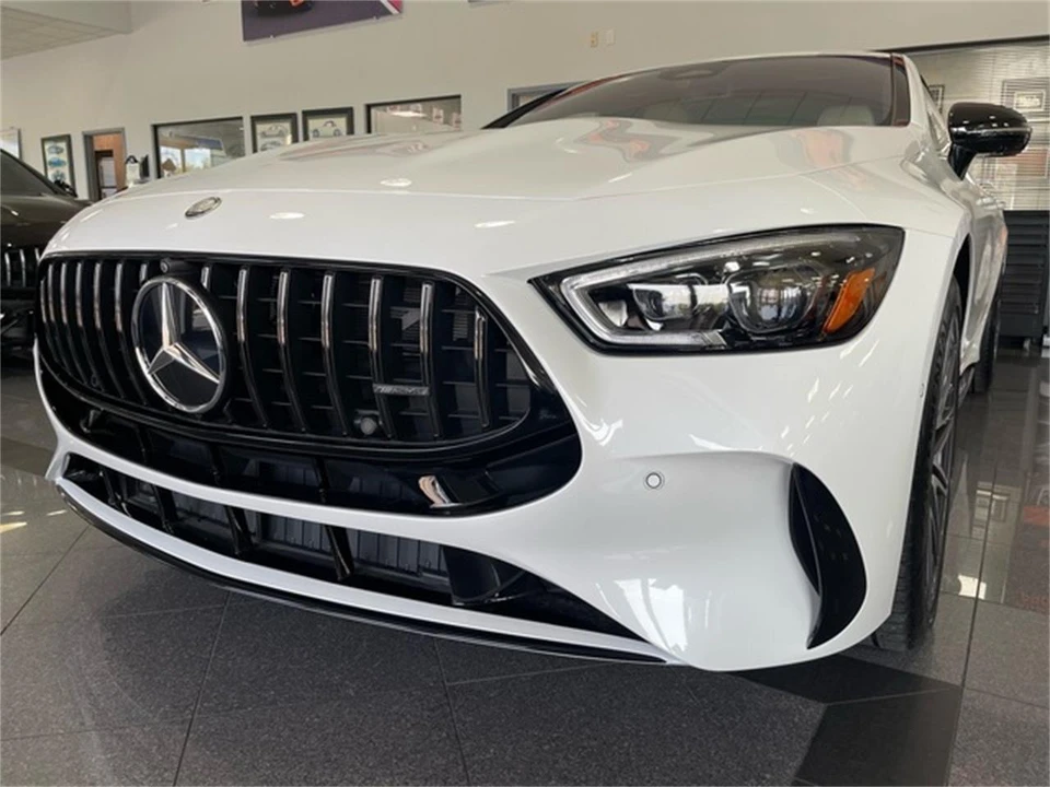 2025 Mercedes-Benz AMG GT - Image 11 of 31