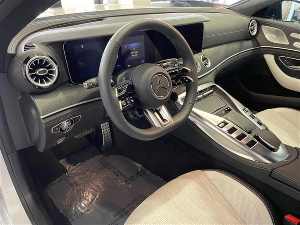 2025 Mercedes-Benz AMG GT - Image 28 of 31