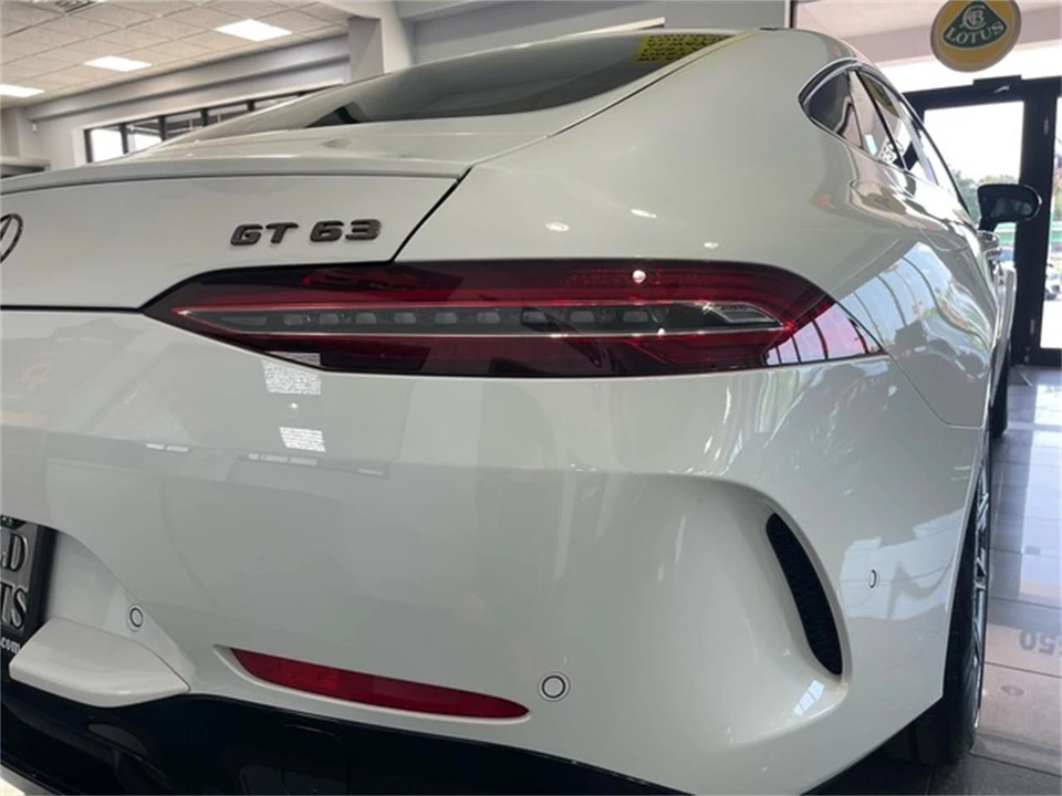 2025 Mercedes-Benz AMG GT - Image 18 of 31