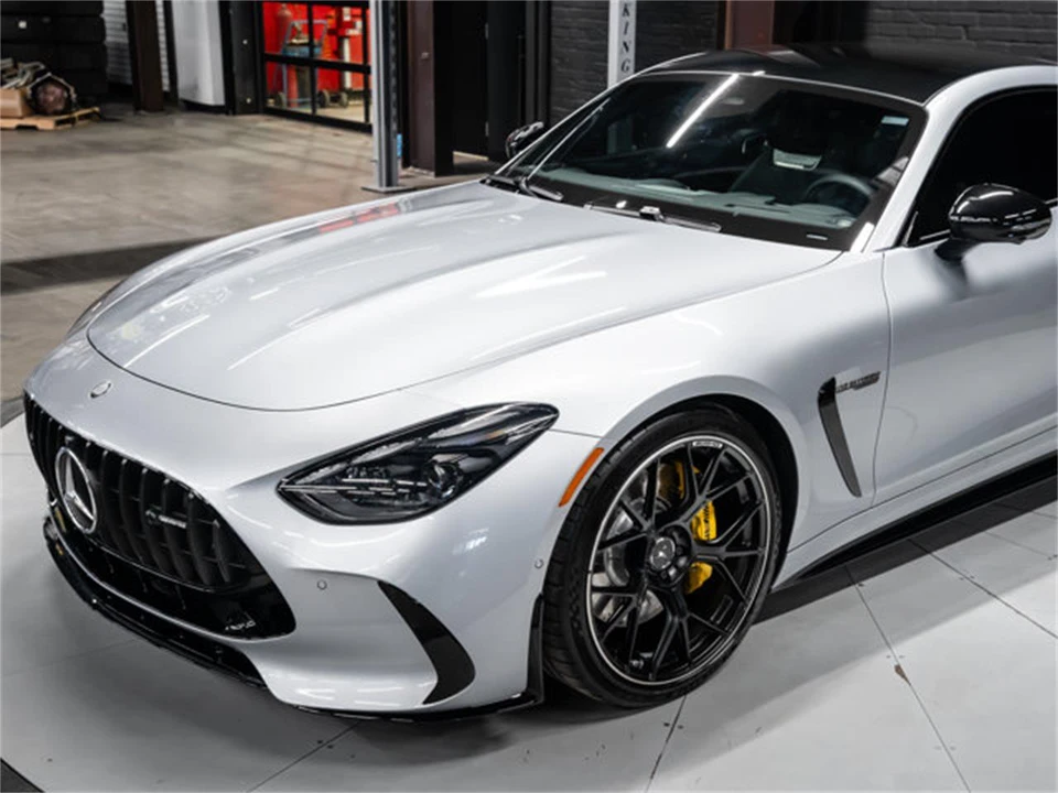2025 Mercedes-Benz AMG GT - Image 27 of 31