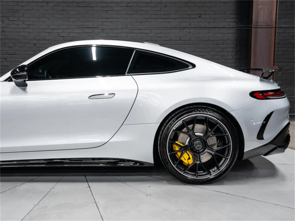 2025 Mercedes-Benz AMG GT - Image 14 of 31