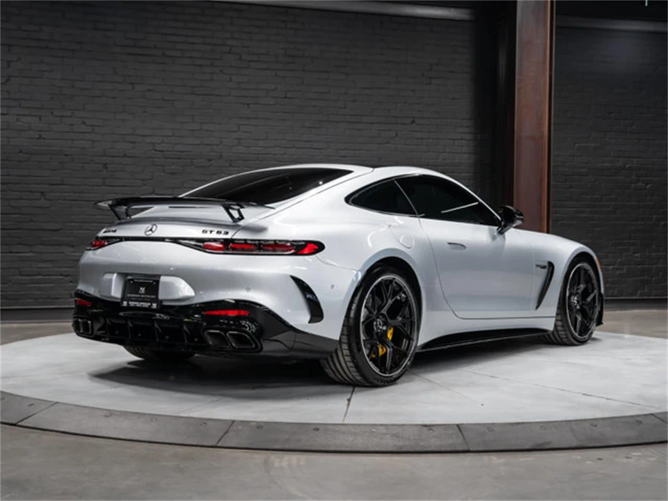 2025 Mercedes-Benz AMG GT - Image 10 of 31
