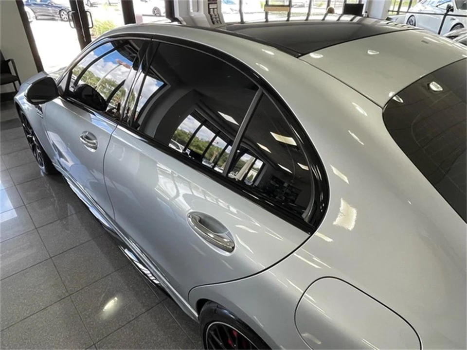 2025 Mercedes-Benz AMG GT - Image 15 of 31