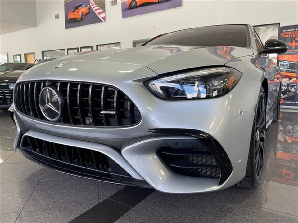 2025 Mercedes-Benz AMG GT - Image 11 of 31
